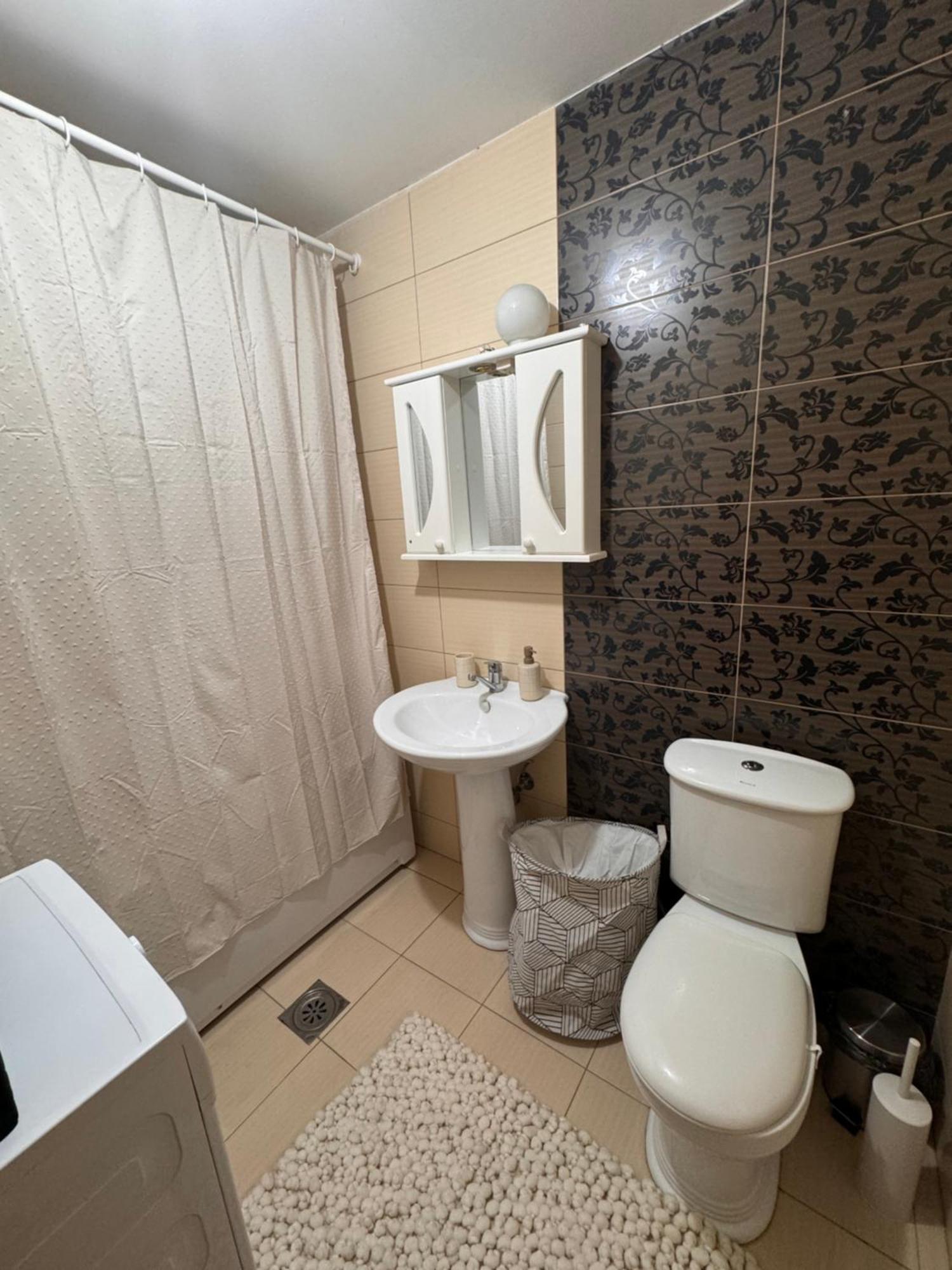 Big Spacious Apartment In Pej Center With Wi-Fi Peje Luaran gambar