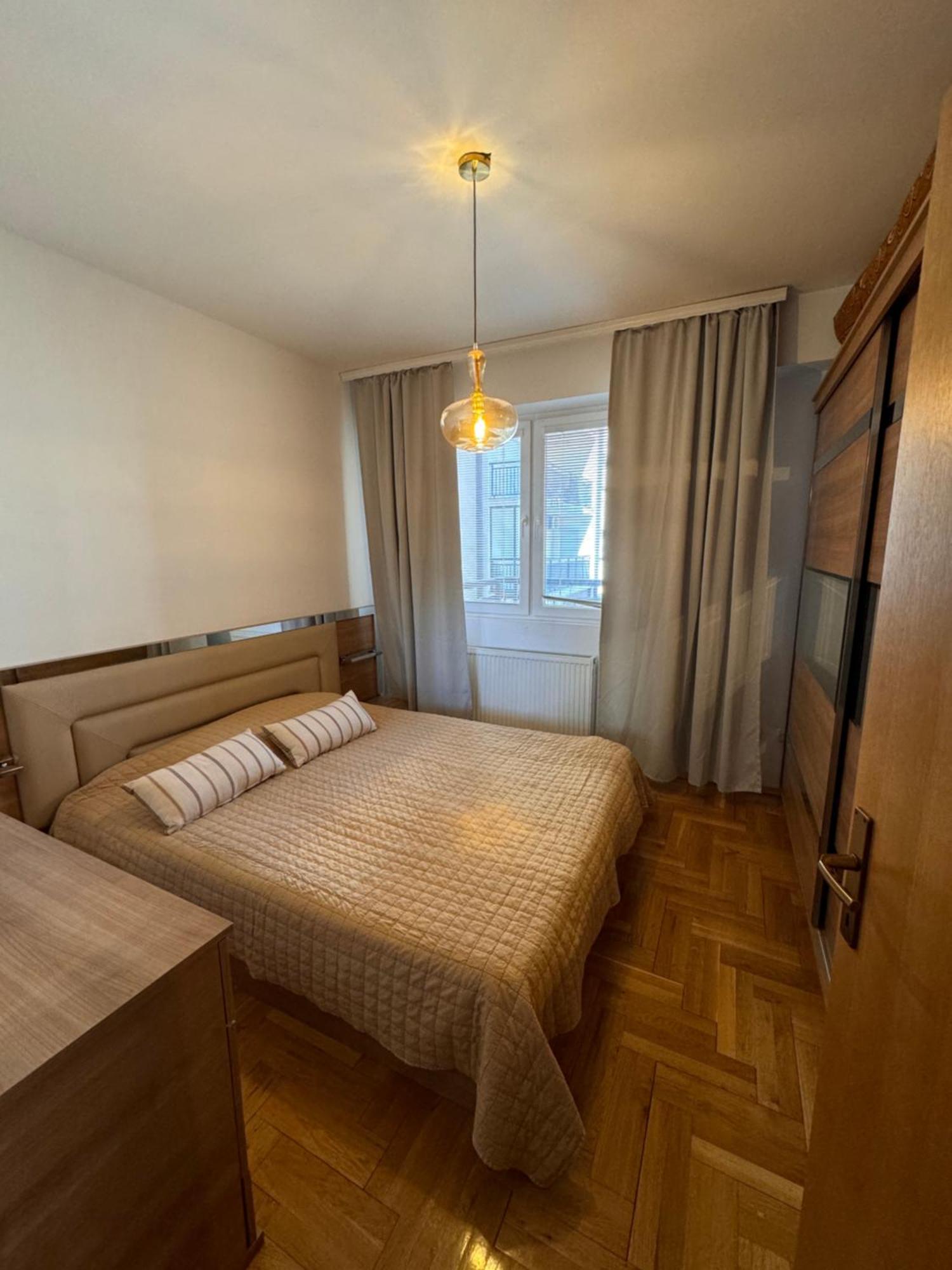 Big Spacious Apartment In Pej Center With Wi-Fi Peje Luaran gambar